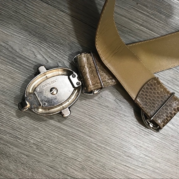 Dame Adjustable Snakeskin Large‎ Buckle Belt